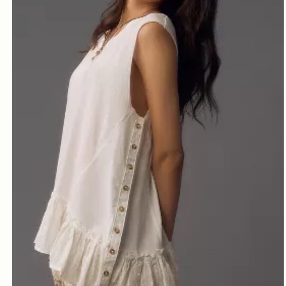 White Sleeveless Ruffle Hem Top - Picture 3 of 3